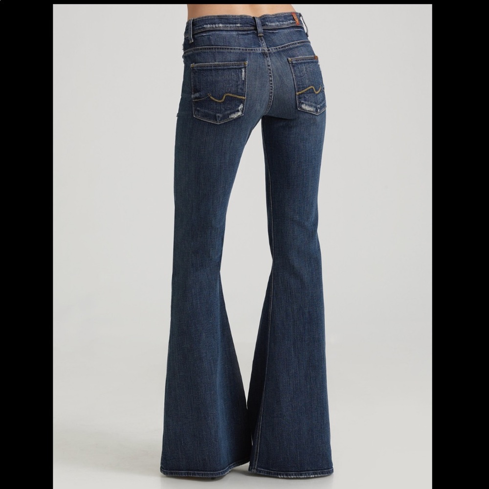 Light color wide leg jeans